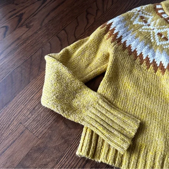 American Eagle Outfitters Yellow Fair Isle Cozy Knit Sweater - Picture 5 of 13